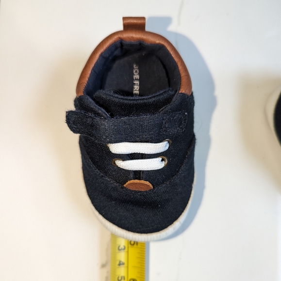 Joe fresh baby boys soft shoes - Picture 4 of 4
